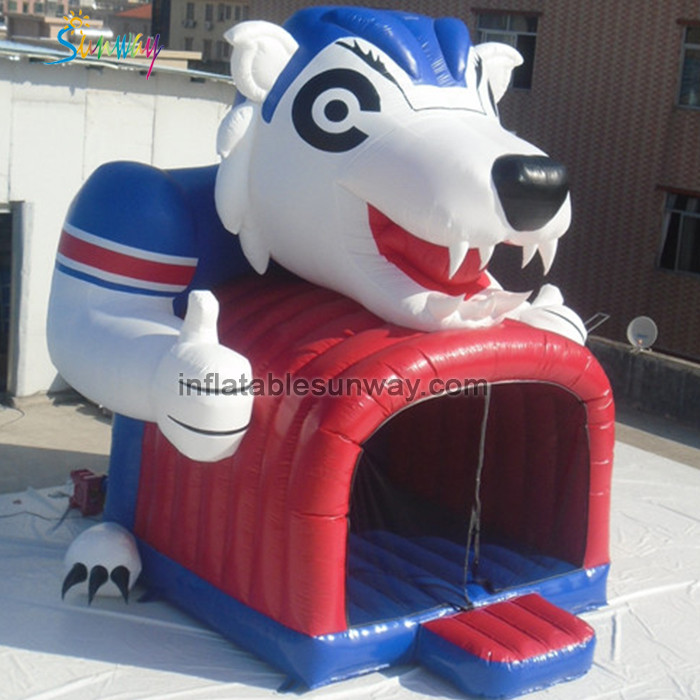 Inflatable lion bouncer